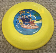 2001-The-Original-Wiggles-Frisbee-Cartoon-Wiggles-Surfing