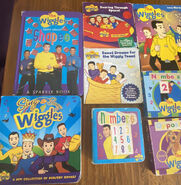 The-Wiggles-Book-Bundle-13-Assorted-Board- 57