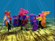 Henry'sUnderwaterBigBand(1999)39.png (721 KB) Jeff and Walrus