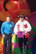 Captain and Anthony in "The Wiggles 2004 USA Tour"