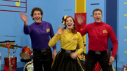 The New Wiggles singing Welcome to Wiggle Town