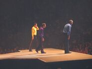 The Non-realistic Wiggles in "The 2008 US Tour"