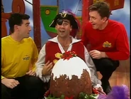 Wiggly,WigglyChristmas626.png (643 KB) Greg and Murray cheering up Captain Feathersword in Wiggly, Wiggly Christmas