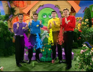 AtPlay67.jpg (71 KB)