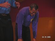 Jeff sleep laughing in "The Wiggles 2004 USA Tour"