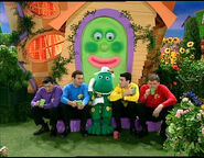 AtPlay61.jpg (78 KB)