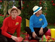 AtPlay34.jpg (68 KB)