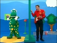 TootToot!317.jpeg (52 KB) Murray knocking on Dorothy's door