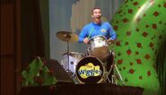 Anthony playing the Gretsch drum kit in "Wiggledancing! Live In The U.S.A."