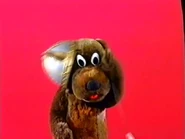 Puppet Wags' viking hat falling off