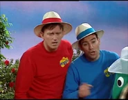 AtPlay39.jpg (43 KB)