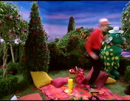 MurrayandDorothyinAtPlay.jpg (66 KB) Murray and Dorothy