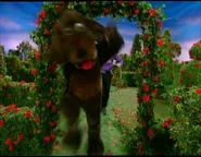 AtPlay94.jpg (55 KB) Wags