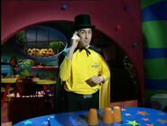 Greg'sMagicCupGame2.jpg (51 KB) Magic Greg in "Series 2"