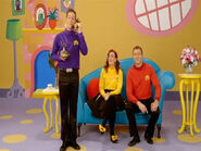 The Replacement Wiggles call Doctor Entertainment while singing.