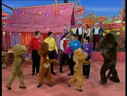 Wags and the Wagettes wiggle