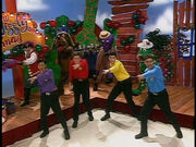 Wiggly,WigglyChristmas121.jpg