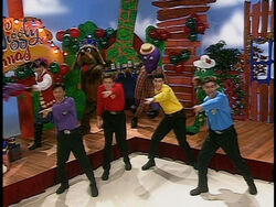 Wiggly,WigglyChristmas121.jpg