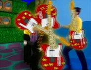 Red Starry Guitar transition