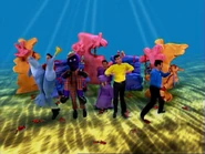 Henry'sUnderwaterBigBand(1999)19.jpg (80 KB) The Wiggles and Henry