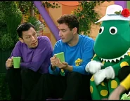 AtPlay58.jpg (56 KB)