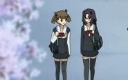 Ai Yamagata y Hikari Kurada en la escena post-creditos del episodio final del Anime