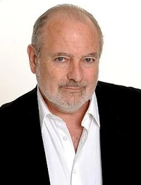 Michel VolettiÉcoutez sa voix sur RS Doublage