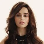 Svetlana.jpg (4 КБ) Седьмой аватар — актриса Эмилия Кларк, игравшая в «Игре Престолов» Дейенерис.