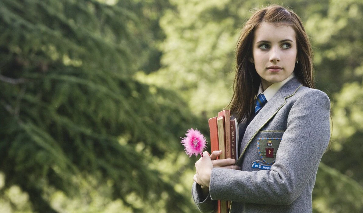 Wild Child trivia: Emma Roberts is the niece of which A-list actress?