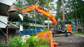 Redmond campus demolition 2019-01
