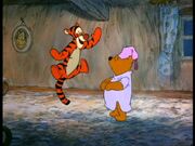 Winnie-the-Pooh-and-the-Blustery-Day-winnie-the-pooh-2021762-1280-960