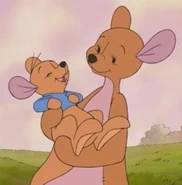 Kanga Holds Roo.jpg (40 KB)