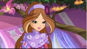 Flora en la 8ª Temporada.