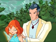 BloomsinTiara-Error-Especial4Nick.png (834 kB) A Bloom le falta su corona y un ala.