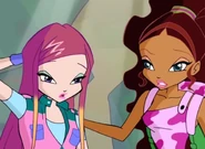 Ep417Mistake(1).png (1.26 MB) Roxy's light green eye shadow.