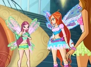 Roxy's wing is missing its antenna.