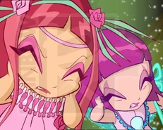 600px-AmoreandLocketteCoveringEars.jpg (80 KB)