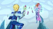 Winx-8x25-1