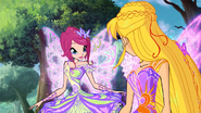 Tecna's wings are light purple instead of purple; Stella's wings are light purple instead of pink.