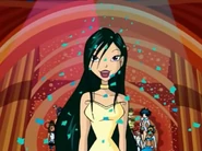 El color de cabello es distinto.