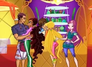 Roxy's missing gloves.