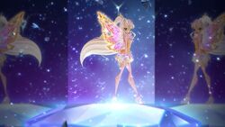 Bloom in Stella's enchantix fairy form ✨️ ✨️ ✨️ : r/winxclub