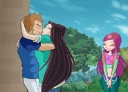 Ep426Mistake(4).png (1.3 MB) Roxy wearing Indian-red eye shadow.