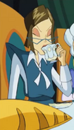 Гриезьда пьёт чай