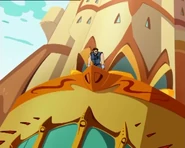 Сообщает специалистам, что их перерыв окончен