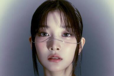 ■FILA■ Artist Lee Jin Crop TeeFS2RSF2A52FBLK 1100FS2RSF2A5 LEE JIN JU