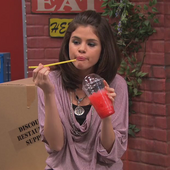 Alex-russo-3-selena-gomez-31737758-222-333