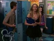 1x09 alex in the high school with susan and zeke 2