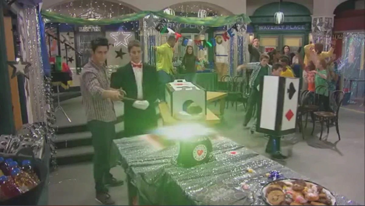 Zeke Finds Out Wizards of Waverly Place Wiki Fandom