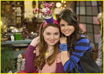 Harper Finkle Wizards Of Waverly Place Wiki Fandom